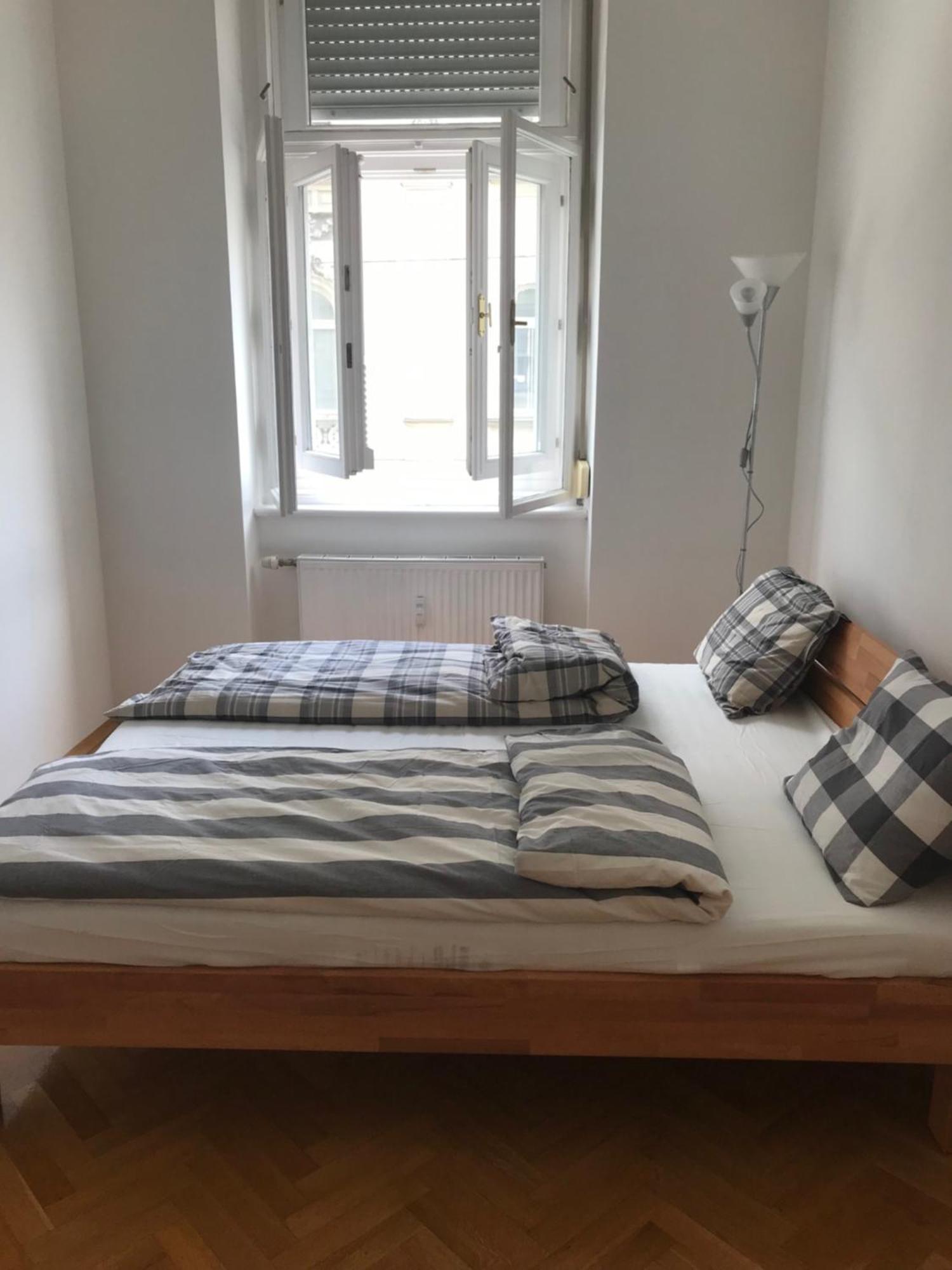 Lilians Modern Appartement In Historical Citycenter Graz Exterior foto