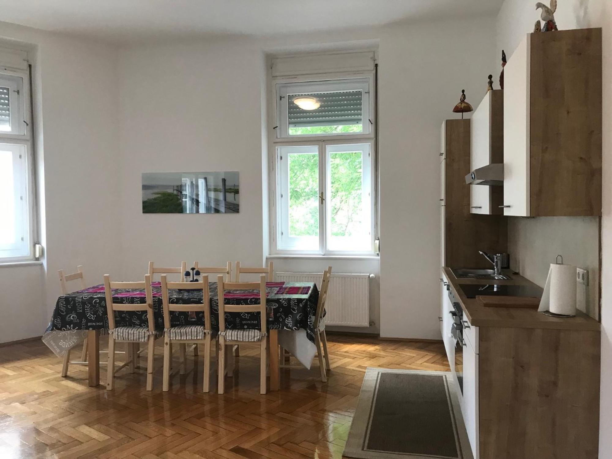 Lilians Modern Appartement In Historical Citycenter Graz Exterior foto